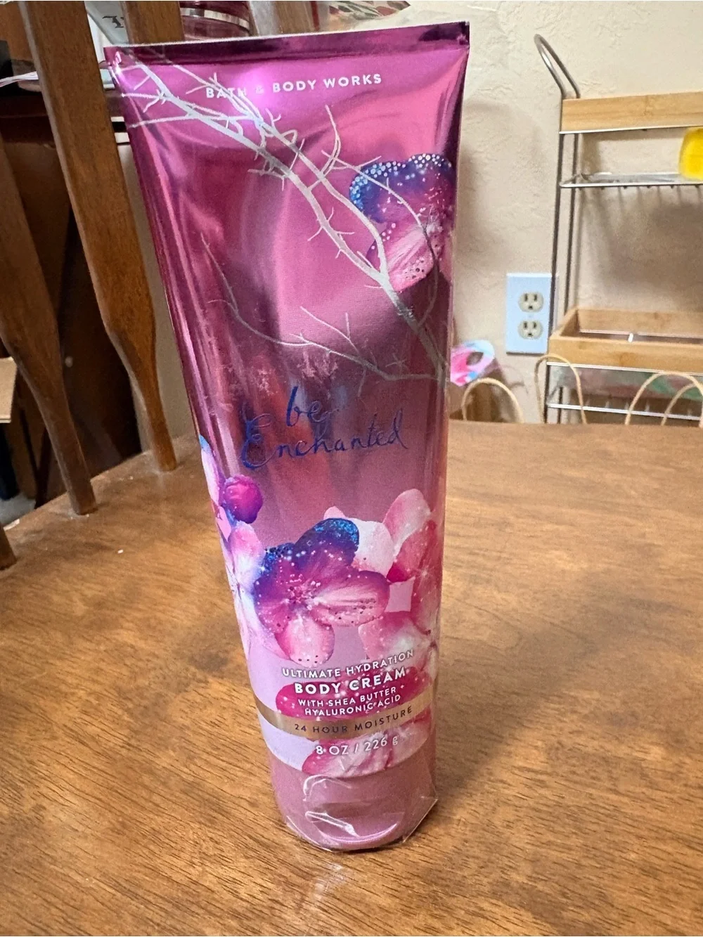 Bath & Body Works Fresh Sparkling Snow Body Cream — Pink